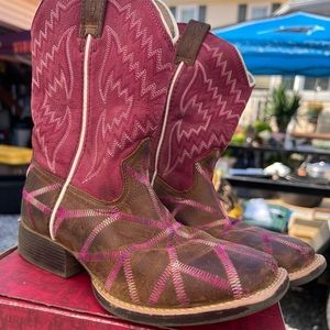 Girls Ariat boots size 1